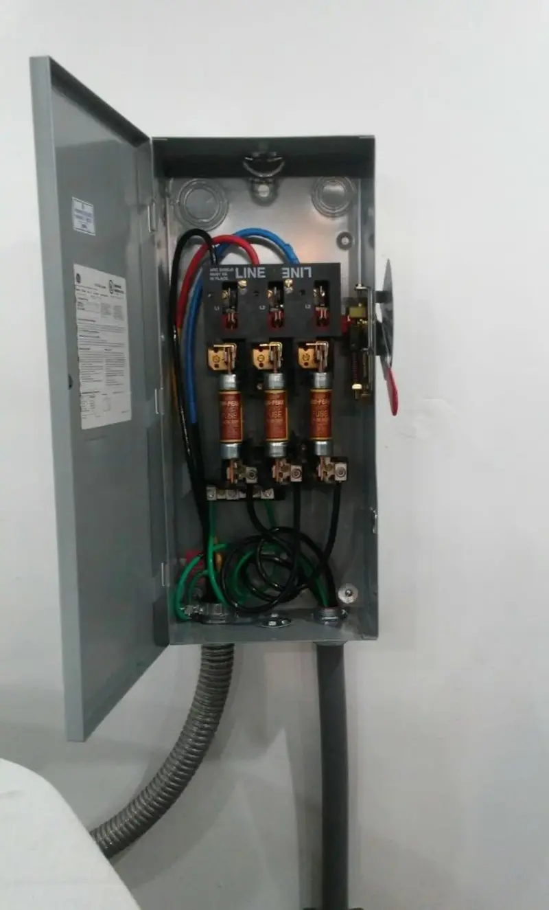 Three-phase disconnect switch installed for Smoke Detector Installation in Senoia